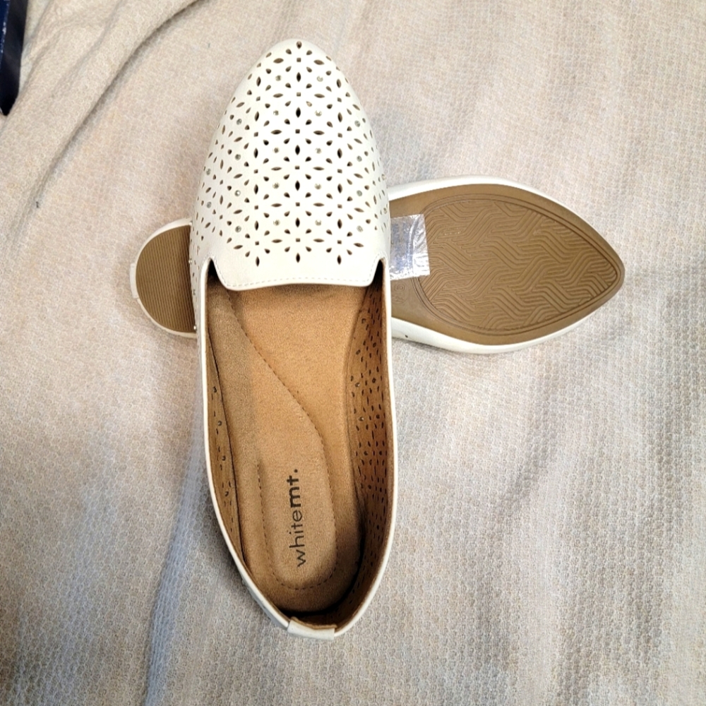 White Mountain Women's Perforated White Loafers